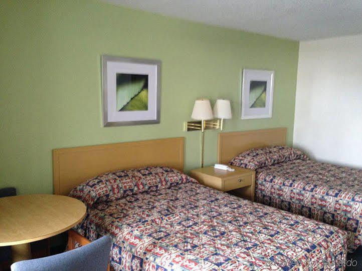 Scottish Inns Augusta Exterior photo