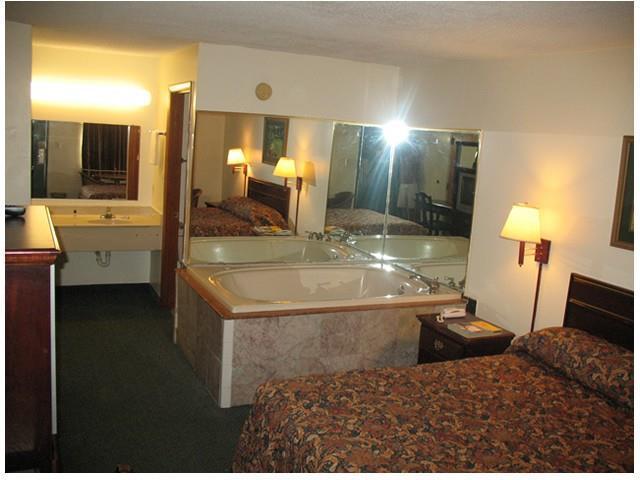 Scottish Inns Augusta Room photo